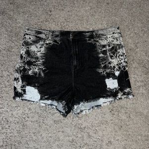 NWT Women’s Fashion Nova Denim Shorts Size 2X